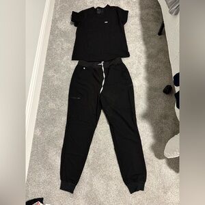 Figs black scrub set- medium top and L/T bottoms
